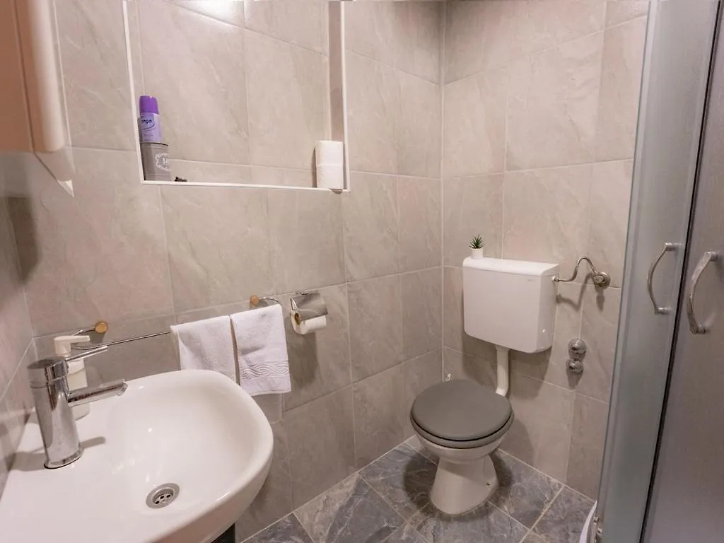 Apartment Apartmani Maria - Studio 2 Vantacici